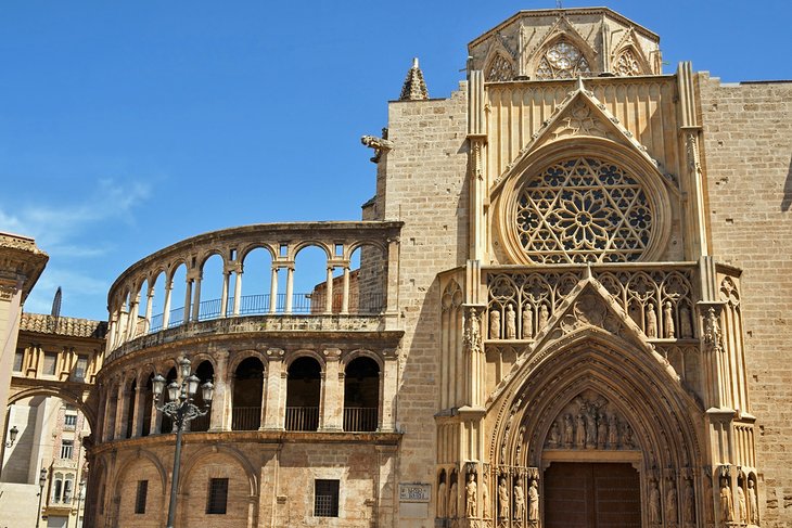 https://mdw-travel-data-us-east-1.s3.amazonaws.com/img/country/Mexico/La-Valencia/img_02.jpg