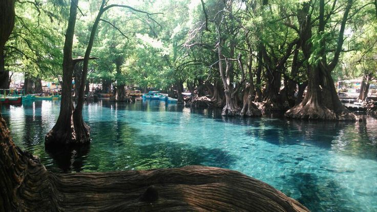 https://mdw-travel-data-us-east-1.s3.amazonaws.com/img/country/Mexico/Lago-de-Camecuaro/img_01.jpg