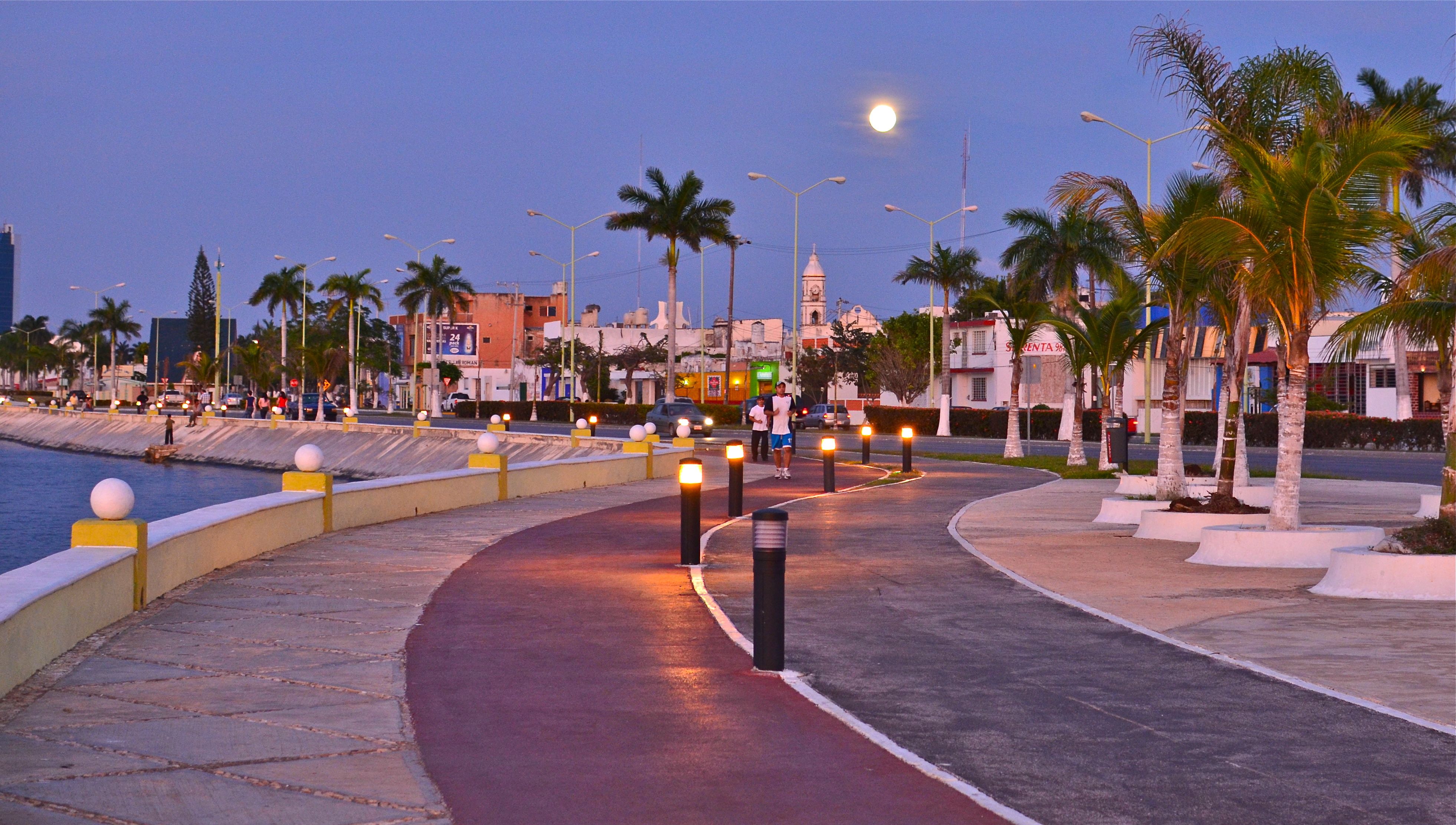 https://mdw-travel-data-us-east-1.s3.amazonaws.com/img/country/Mexico/Malecon/img_02.jpg