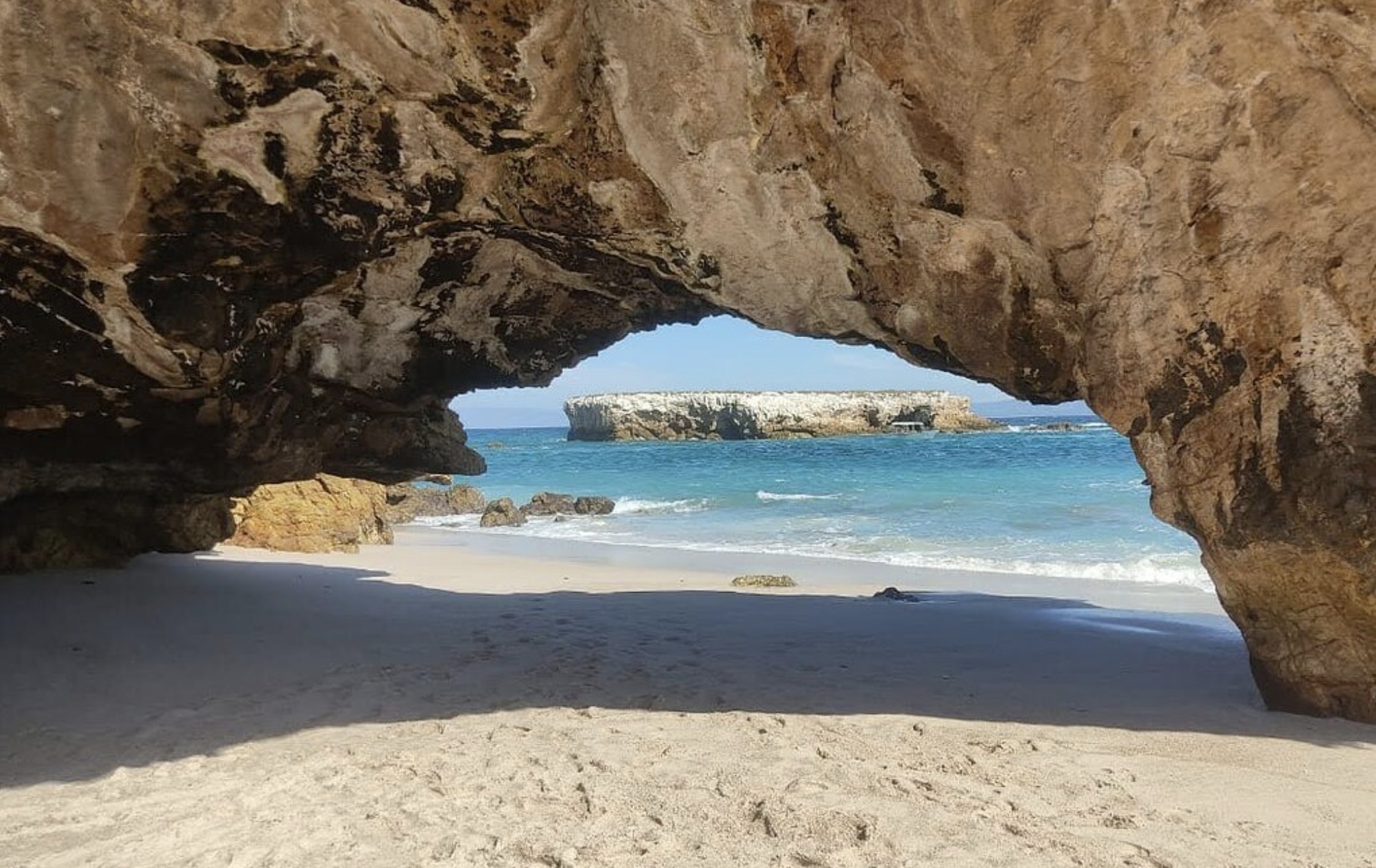 https://mdw-travel-data-us-east-1.s3.amazonaws.com/img/country/Mexico/Marietas-Islands/img_02.jpg