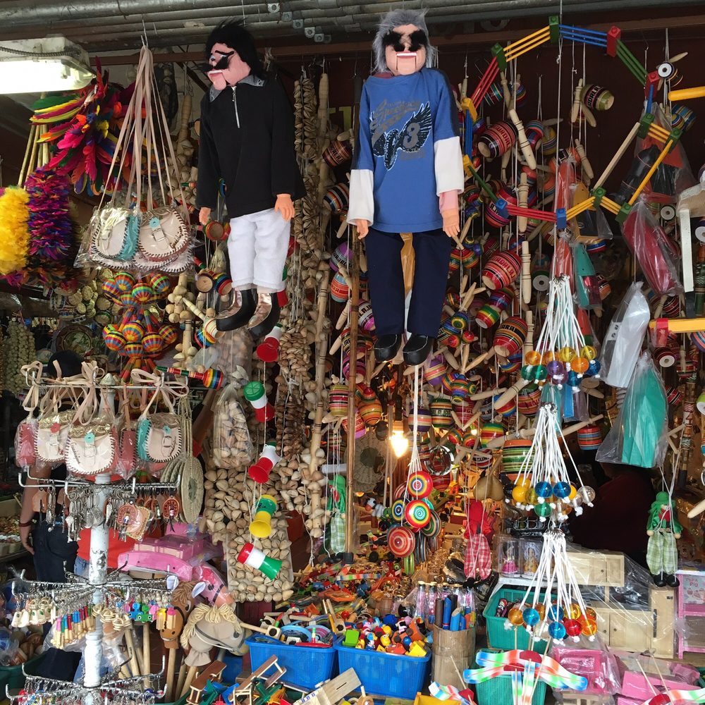 https://mdw-travel-data-us-east-1.s3.amazonaws.com/img/country/Mexico/Mercado-San-Juan-de-Dios/img_00.jpg