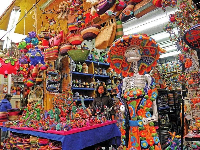 https://mdw-travel-data-us-east-1.s3.amazonaws.com/img/country/Mexico/Mercado-de-Artesanias/img_00.jpg