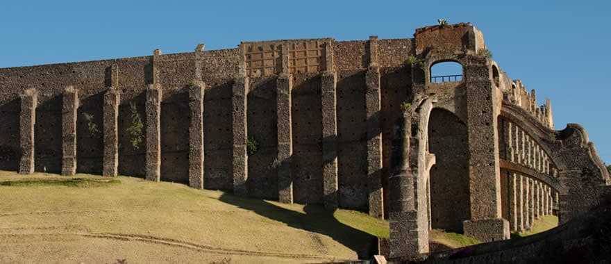 https://mdw-travel-data-us-east-1.s3.amazonaws.com/img/country/Mexico/Mina-de-Cata/img_01.jpg