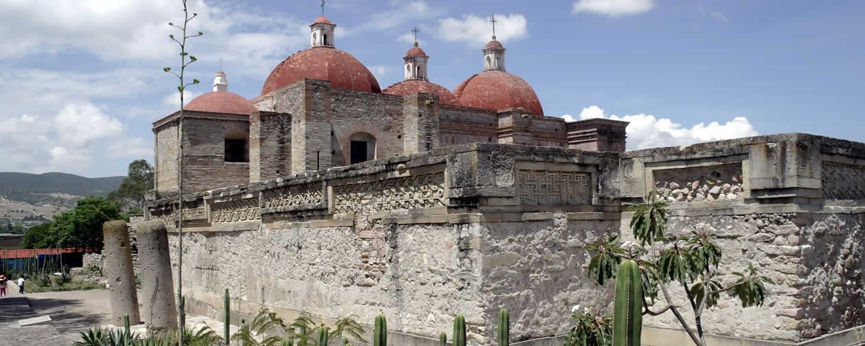 https://mdw-travel-data-us-east-1.s3.amazonaws.com/img/country/Mexico/Mitla/img_01.jpg