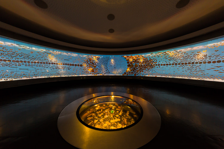 https://mdw-travel-data-us-east-1.s3.amazonaws.com/img/country/Mexico/Museo-del-Oro-y-Tesoros-de-la-Basilica/img_00.jpg