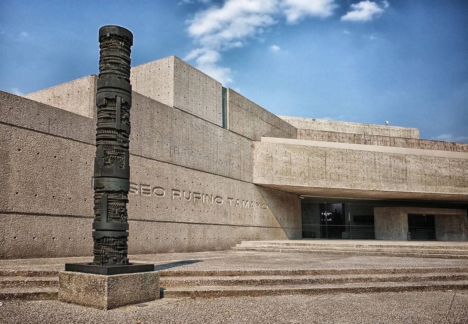 https://mdw-travel-data-us-east-1.s3.amazonaws.com/img/country/Mexico/Museum-Rufino-Tamayo-MACO/img_00.jpg