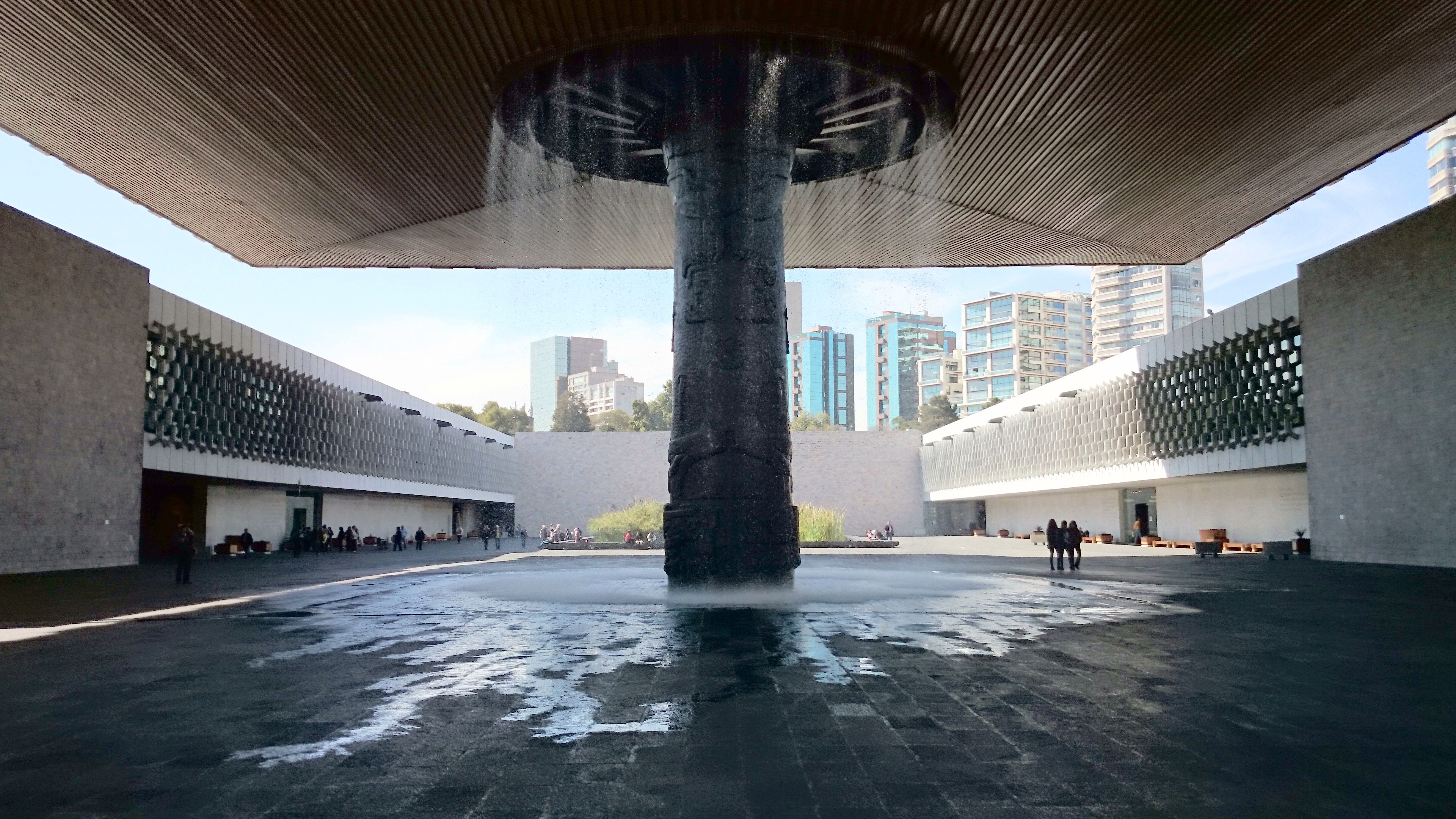 https://mdw-travel-data-us-east-1.s3.amazonaws.com/img/country/Mexico/National-Museum-of-Anthropology/img_02.jpg
