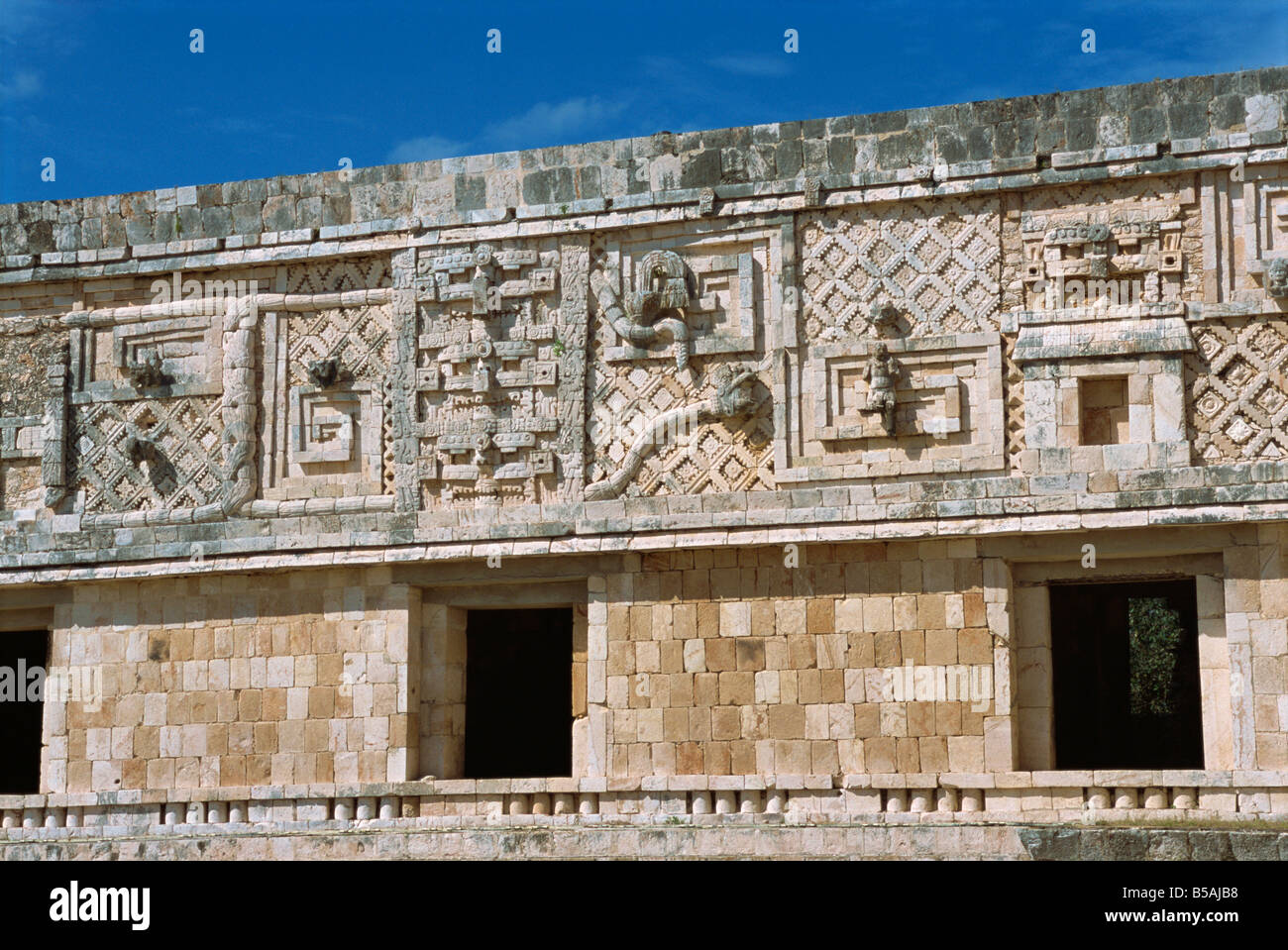 https://mdw-travel-data-us-east-1.s3.amazonaws.com/img/country/Mexico/Nunnery-Quadrangle/img_00.jpg