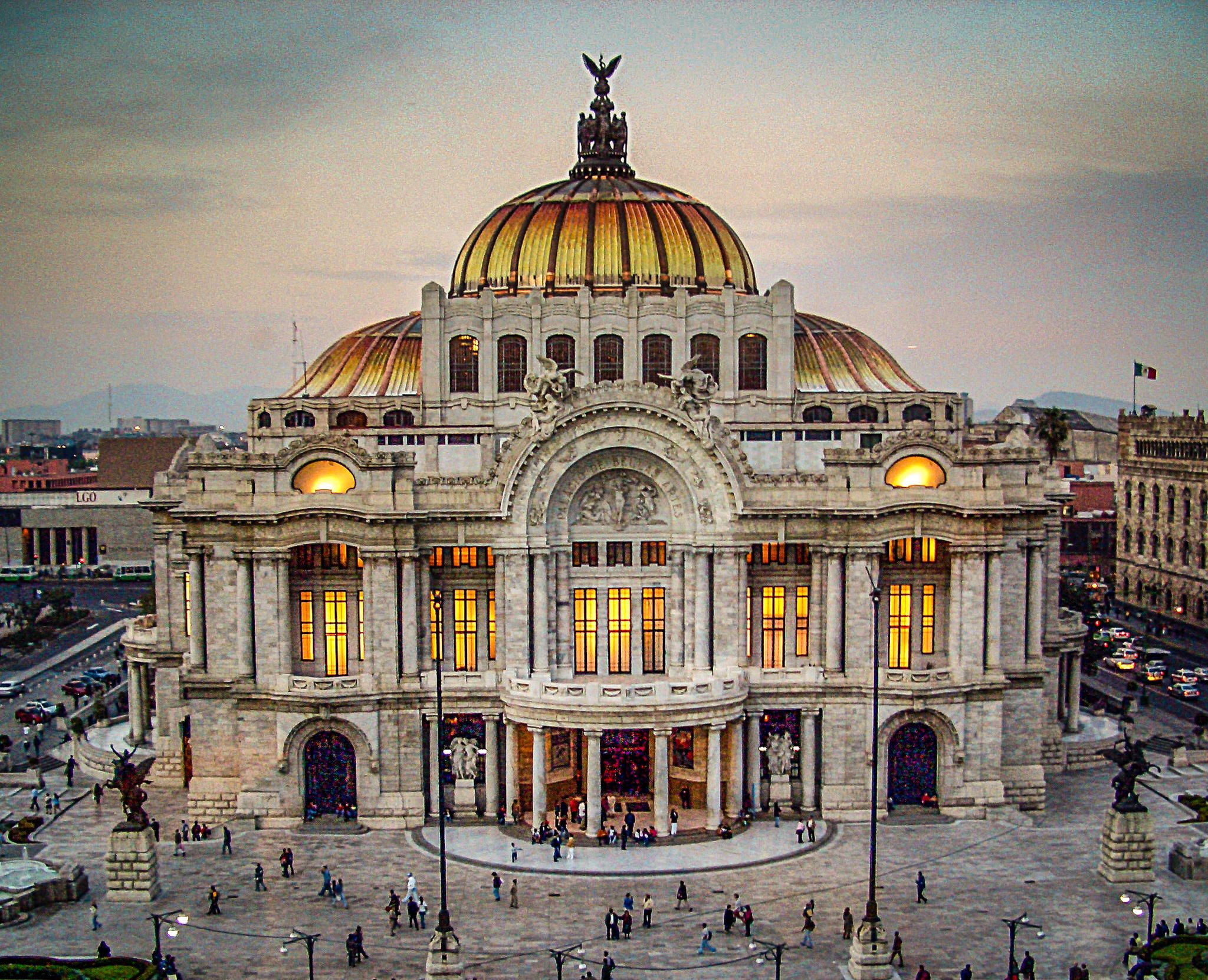 https://mdw-travel-data-us-east-1.s3.amazonaws.com/img/country/Mexico/Palacio-de-Bellas-Artes/img_00.jpg