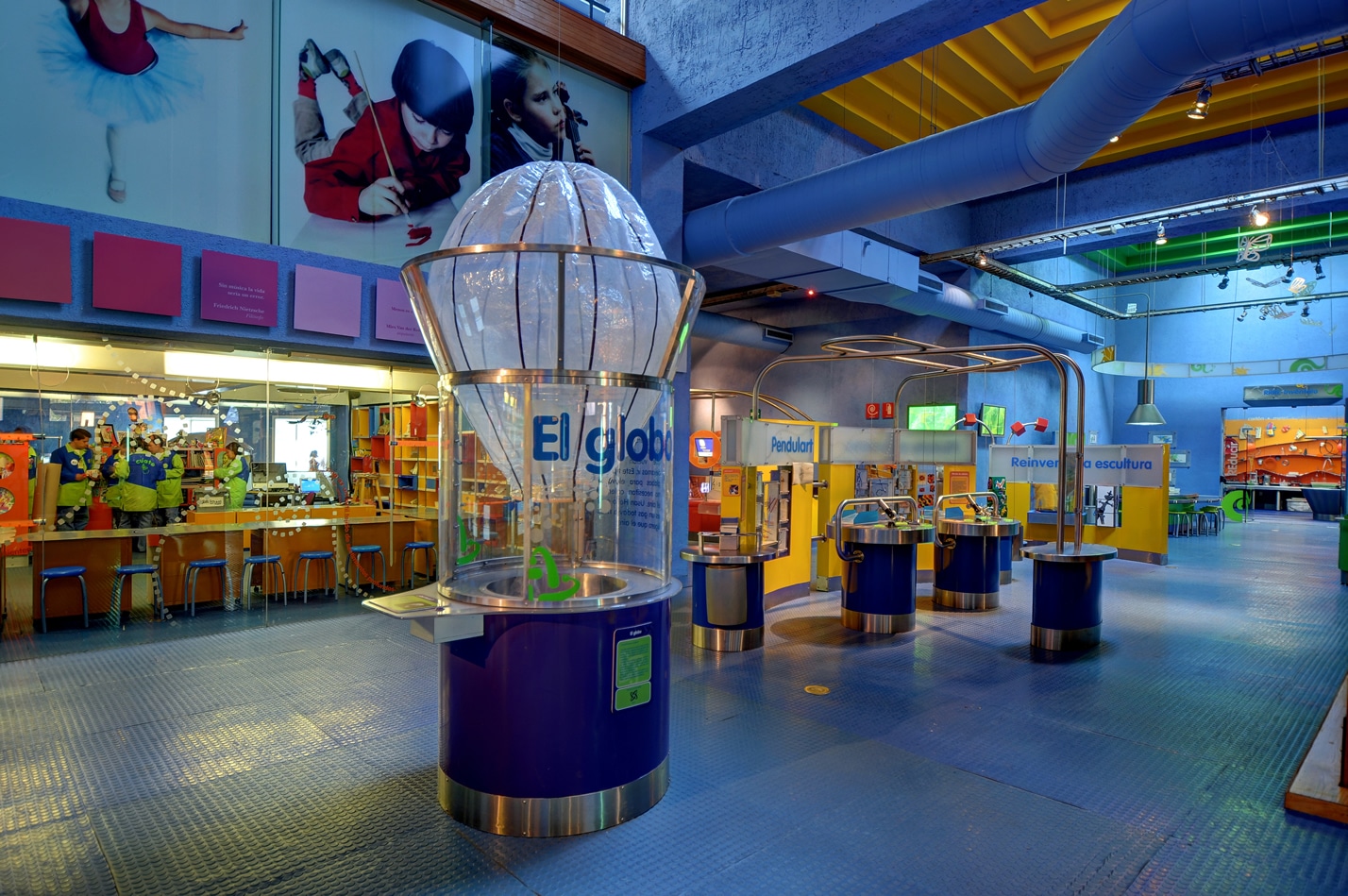 https://mdw-travel-data-us-east-1.s3.amazonaws.com/img/country/Mexico/Papalote-Childrens-Museum/img_02.jpg