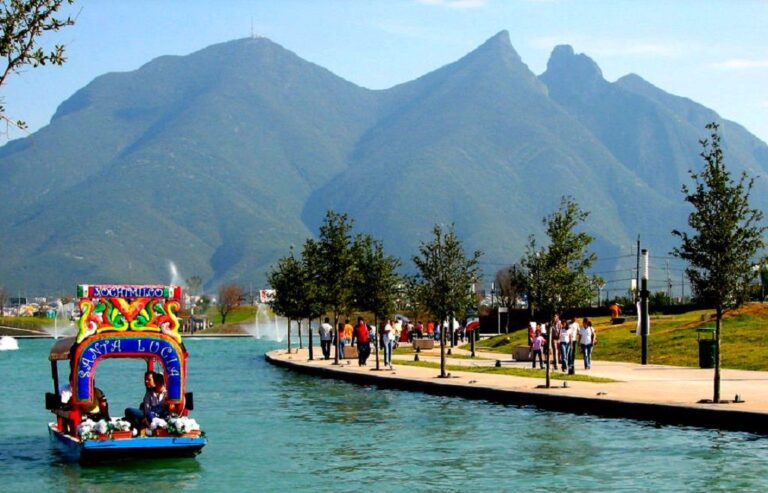 https://mdw-travel-data-us-east-1.s3.amazonaws.com/img/country/Mexico/Paseo-Santa-Lucia/img_00.jpg