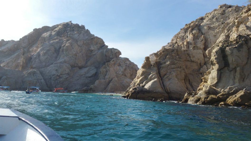 https://mdw-travel-data-us-east-1.s3.amazonaws.com/img/country/Mexico/Pelican-Rock/img_02.jpg