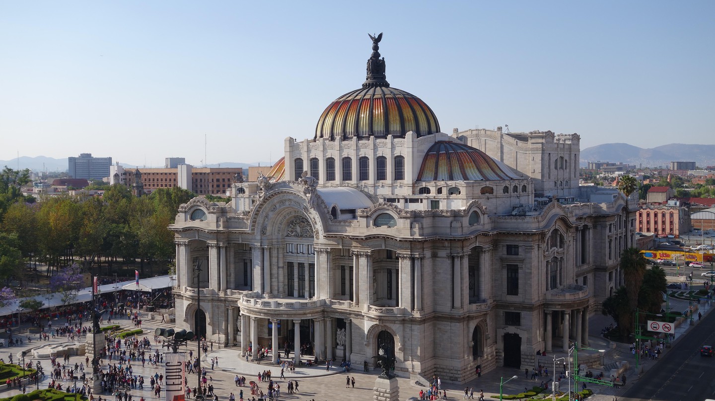 https://mdw-travel-data-us-east-1.s3.amazonaws.com/img/country/Mexico/Plaza-Grande/img_01.jpg