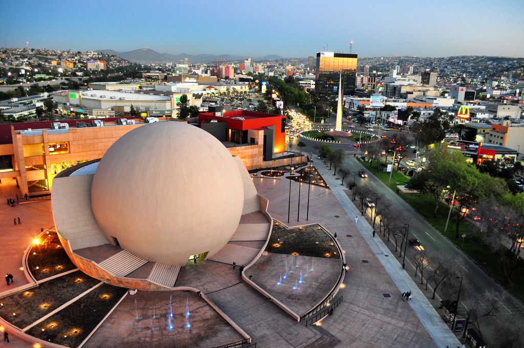 https://mdw-travel-data-us-east-1.s3.amazonaws.com/img/country/Mexico/Plaza-Monumental-de-Tijuana/img_00.jpg