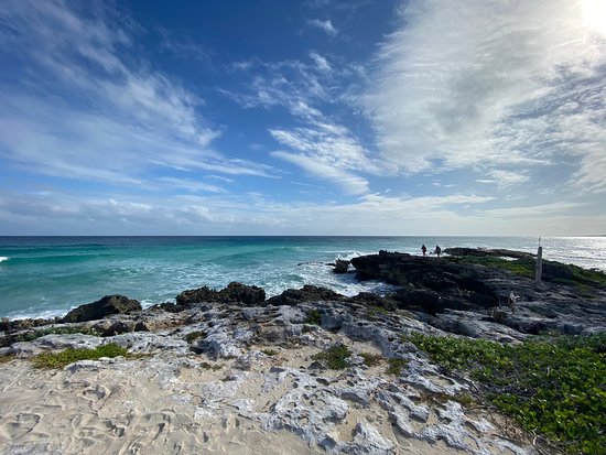 https://mdw-travel-data-us-east-1.s3.amazonaws.com/img/country/Mexico/Punta-Morena-Beach/img_02.jpg