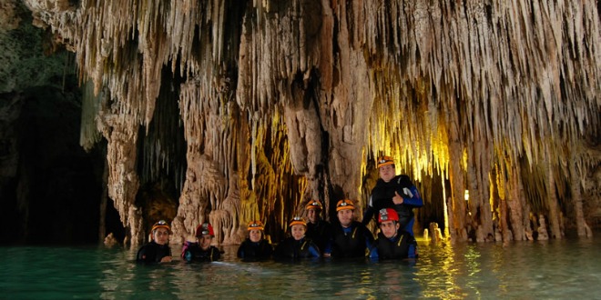 https://mdw-travel-data-us-east-1.s3.amazonaws.com/img/country/Mexico/Rio-Secreto/img_02.jpg