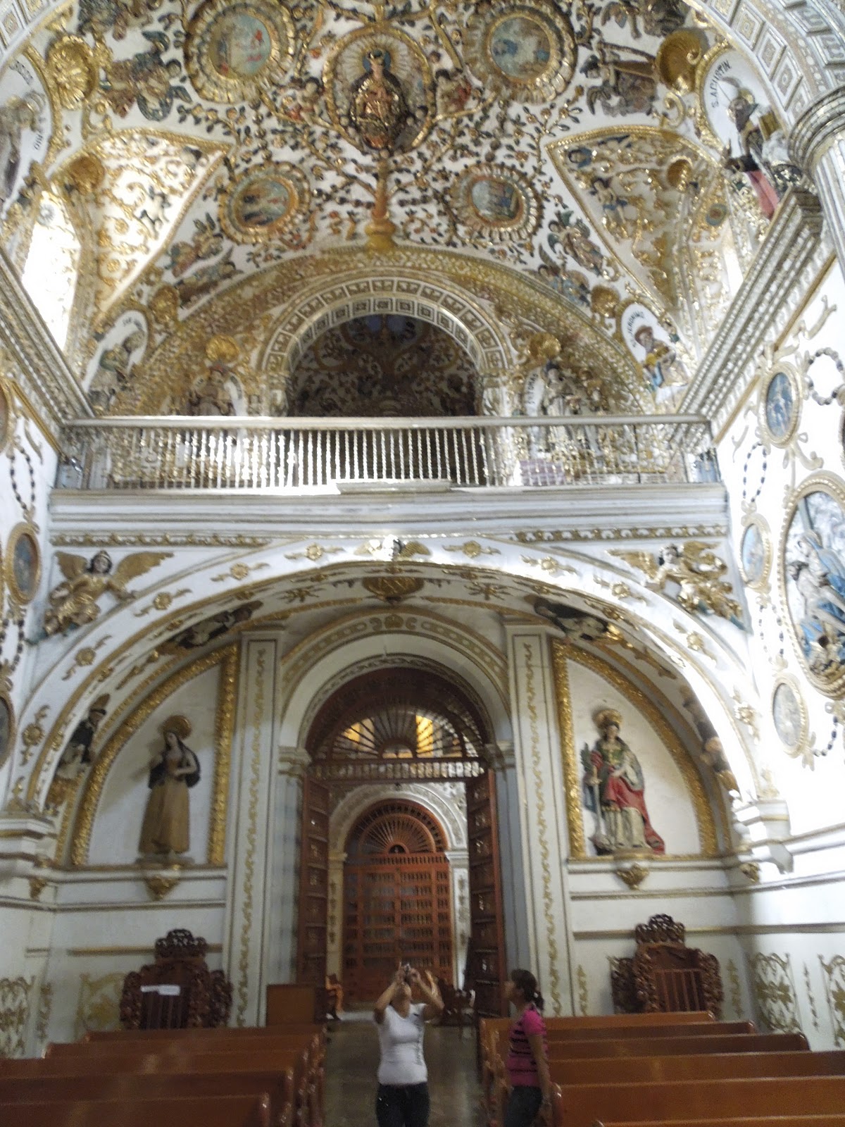 https://mdw-travel-data-us-east-1.s3.amazonaws.com/img/country/Mexico/Rosary-Chapel/img_02.jpg
