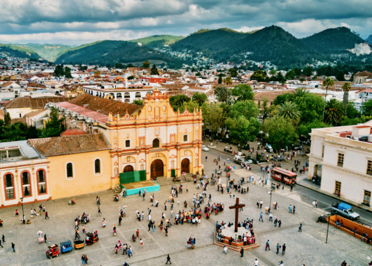 https://mdw-travel-data-us-east-1.s3.amazonaws.com/img/country/Mexico/San-Cristobal-de-las-Casas-Cathedral/img_02.jpg