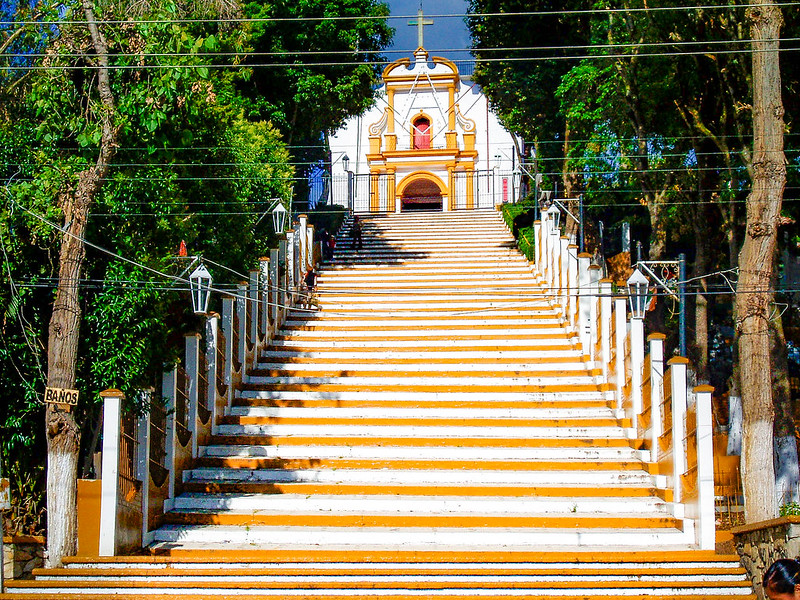 https://mdw-travel-data-us-east-1.s3.amazonaws.com/img/country/Mexico/San-Cristobal-de-las-Casas-Cathedral/img_03.jpg