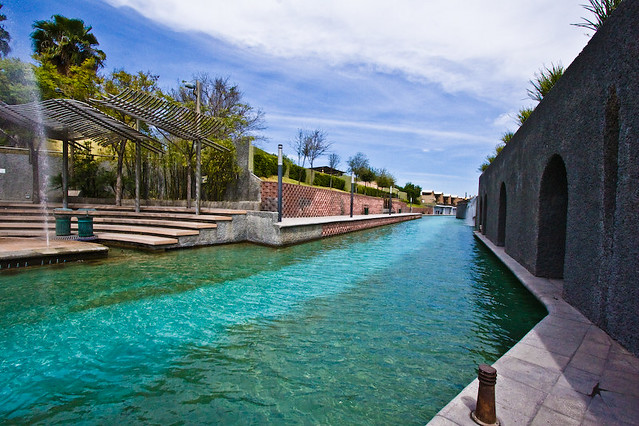 https://mdw-travel-data-us-east-1.s3.amazonaws.com/img/country/Mexico/Santa-Lucia-Riverwalk/img_03.jpg