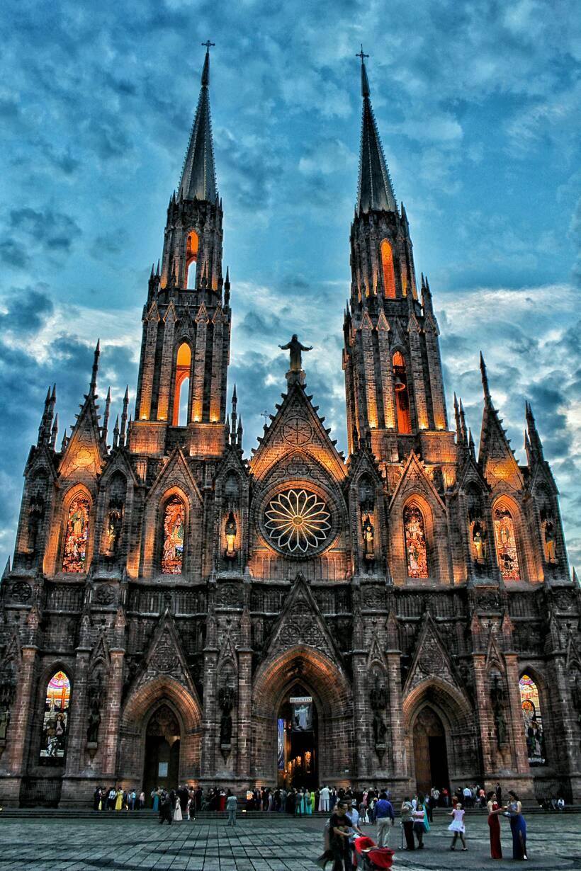 https://mdw-travel-data-us-east-1.s3.amazonaws.com/img/country/Mexico/Santuario-Diocesano-de-Nuestra-Senora-de-Guadalupe/img_01.jpg