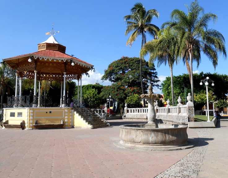 https://mdw-travel-data-us-east-1.s3.amazonaws.com/img/country/Mexico/Sayula/img_01.jpg
