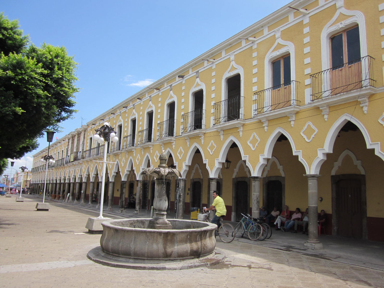 https://mdw-travel-data-us-east-1.s3.amazonaws.com/img/country/Mexico/Sayula/img_03.jpg