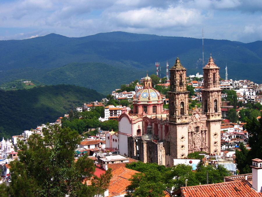 https://mdw-travel-data-us-east-1.s3.amazonaws.com/img/country/Mexico/Taxco/img_03.jpg