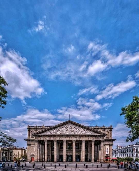 https://mdw-travel-data-us-east-1.s3.amazonaws.com/img/country/Mexico/Teatro-Degollado/img_02.jpg