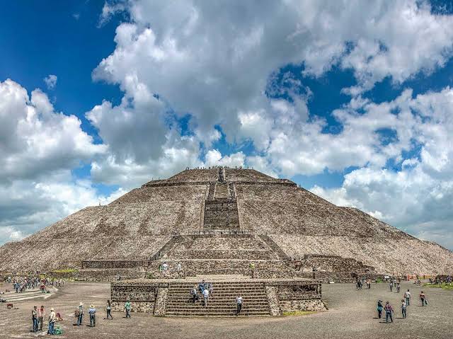 https://mdw-travel-data-us-east-1.s3.amazonaws.com/img/country/Mexico/Teotihuacan/img_01.jpg