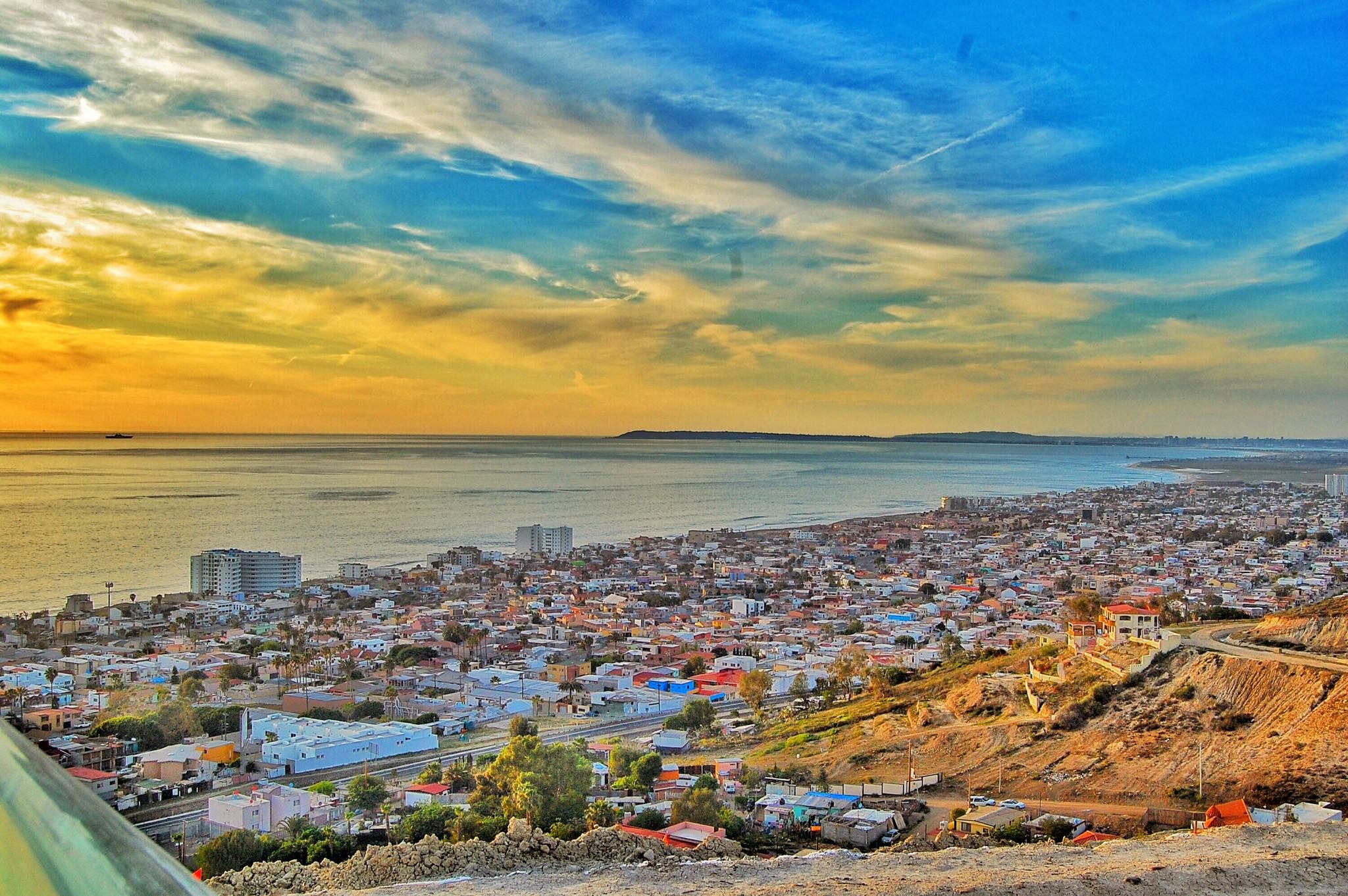 https://mdw-travel-data-us-east-1.s3.amazonaws.com/img/country/Mexico/Tijuana-Beaches/img_02.jpg