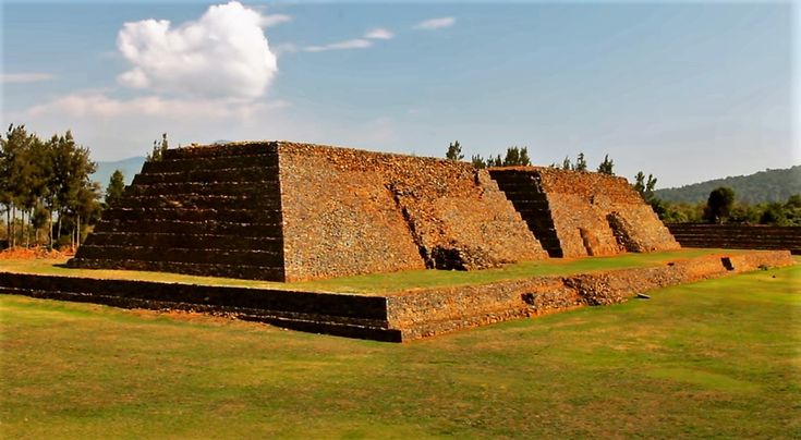 https://mdw-travel-data-us-east-1.s3.amazonaws.com/img/country/Mexico/Tingambato-Archaeological-Site/img_01.jpg