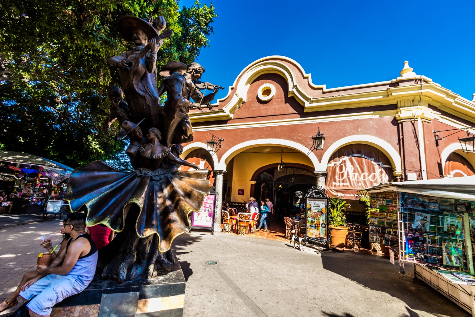 https://mdw-travel-data-us-east-1.s3.amazonaws.com/img/country/Mexico/Tlaquepaque-and-El-Parian/img_00.jpg