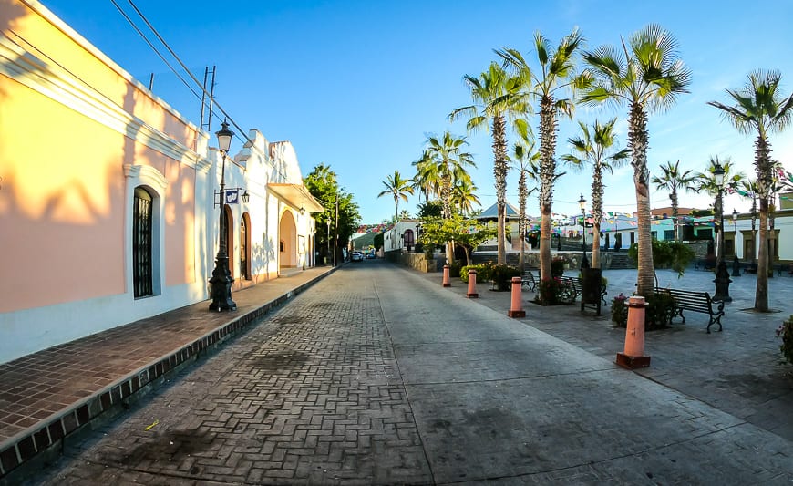 https://mdw-travel-data-us-east-1.s3.amazonaws.com/img/country/Mexico/Todos-Santos/img_01.jpg