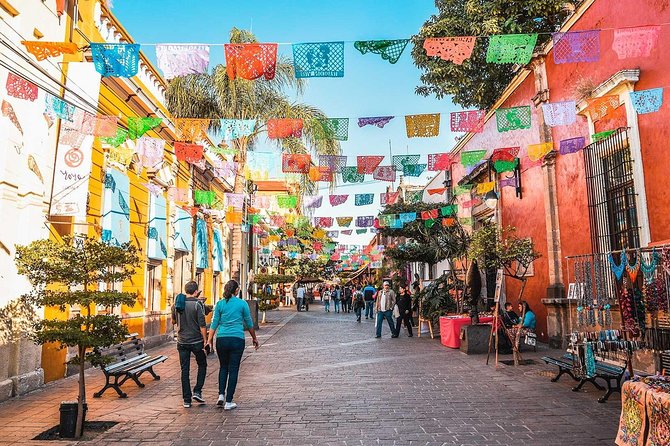 https://mdw-travel-data-us-east-1.s3.amazonaws.com/img/country/Mexico/Tonala-Artisan-Market/img_02.jpg