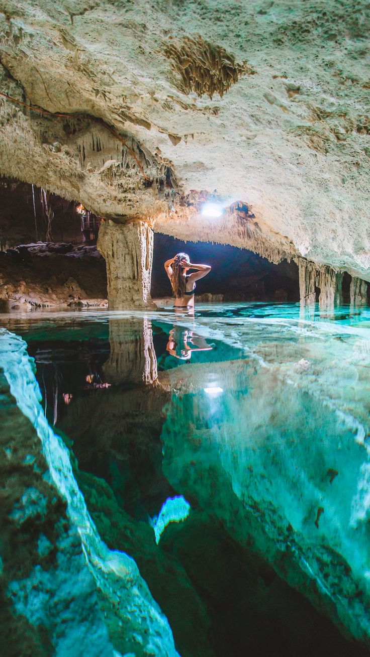 https://mdw-travel-data-us-east-1.s3.amazonaws.com/img/country/Mexico/Tulum-Cenotes/img_03.jpg