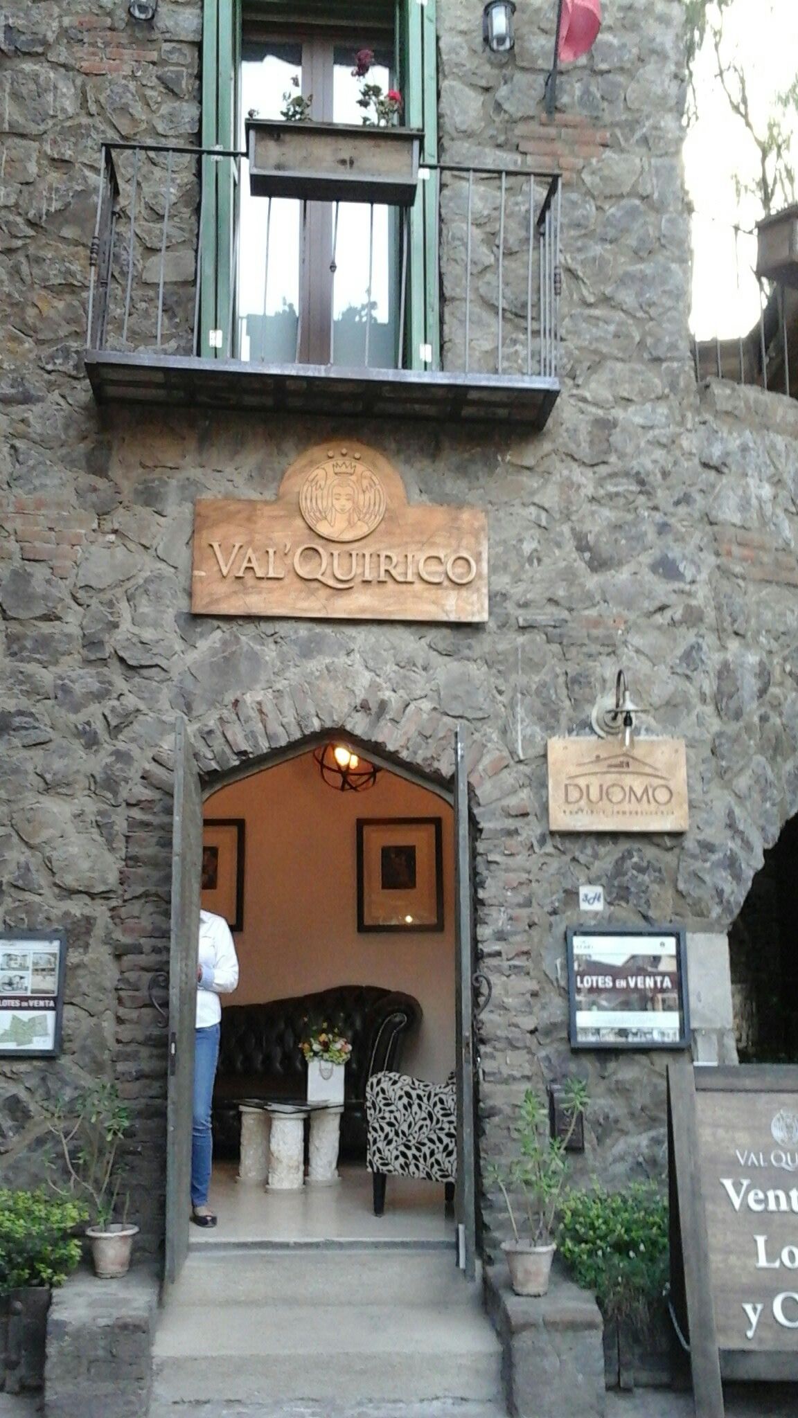 https://mdw-travel-data-us-east-1.s3.amazonaws.com/img/country/Mexico/ValQuirico/img_02.jpg