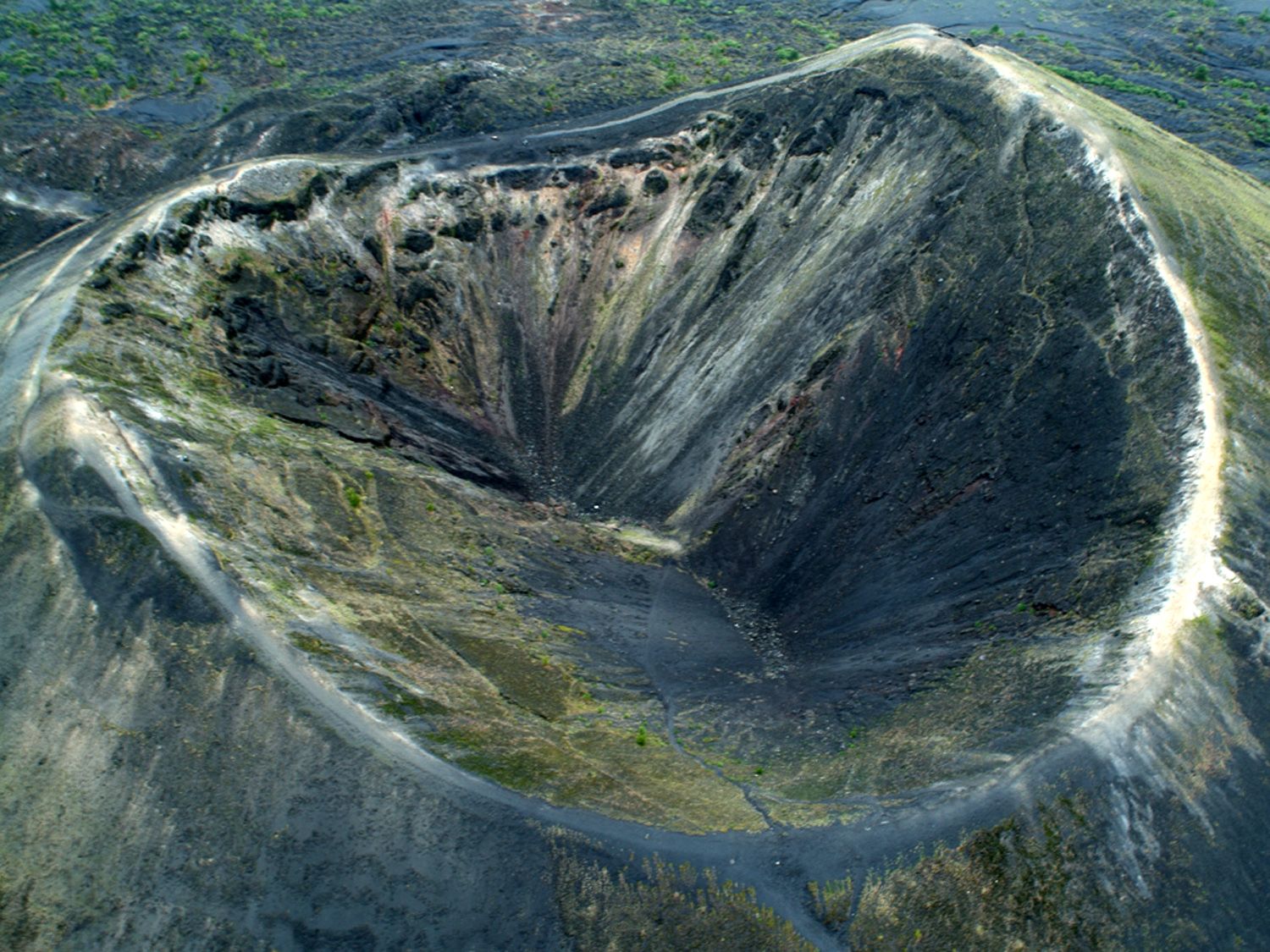 https://mdw-travel-data-us-east-1.s3.amazonaws.com/img/country/Mexico/Volcan-Paricutin/img_01.jpg