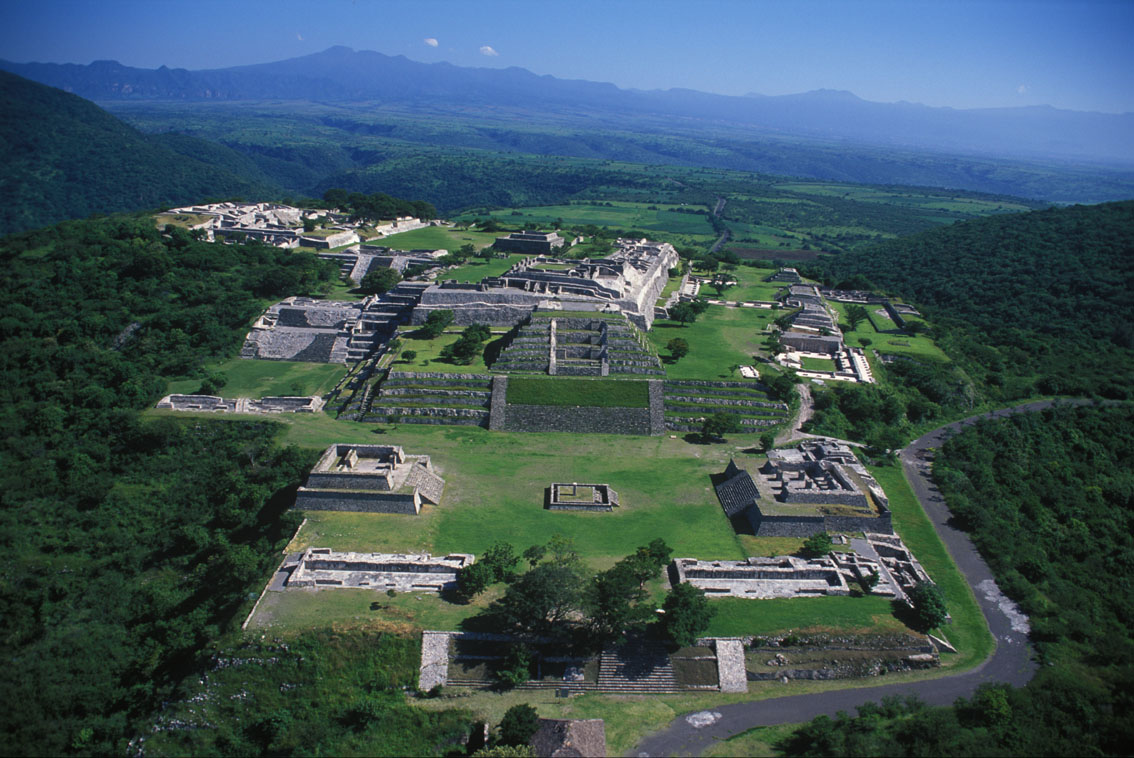 https://mdw-travel-data-us-east-1.s3.amazonaws.com/img/country/Mexico/Xochicalco-Archaeological-Site/img_01.jpg