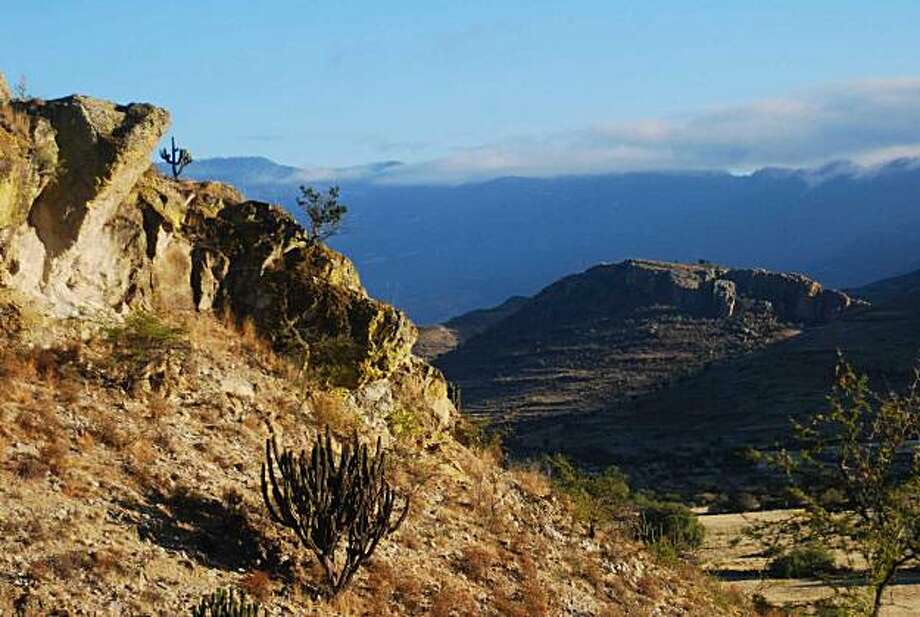 https://mdw-travel-data-us-east-1.s3.amazonaws.com/img/country/Mexico/Yagul/img_01.jpg