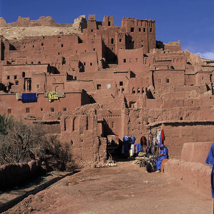 https://mdw-travel-data-us-east-1.s3.amazonaws.com/img/country/Morocco/Ait-Benhaddou/img_02.jpg