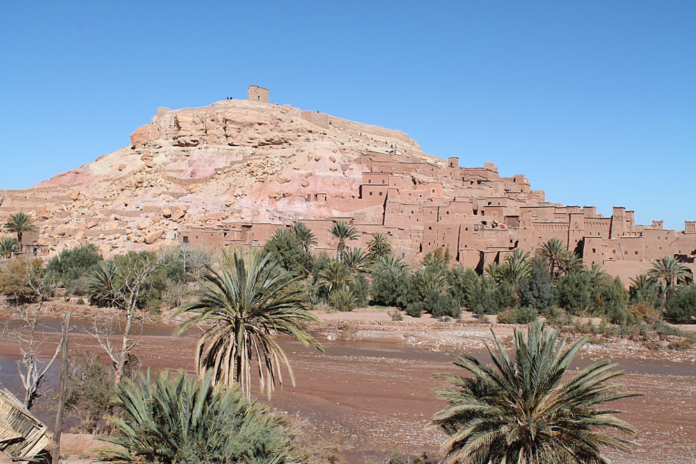 https://mdw-travel-data-us-east-1.s3.amazonaws.com/img/country/Morocco/Ait-Benhaddou/img_03.jpg