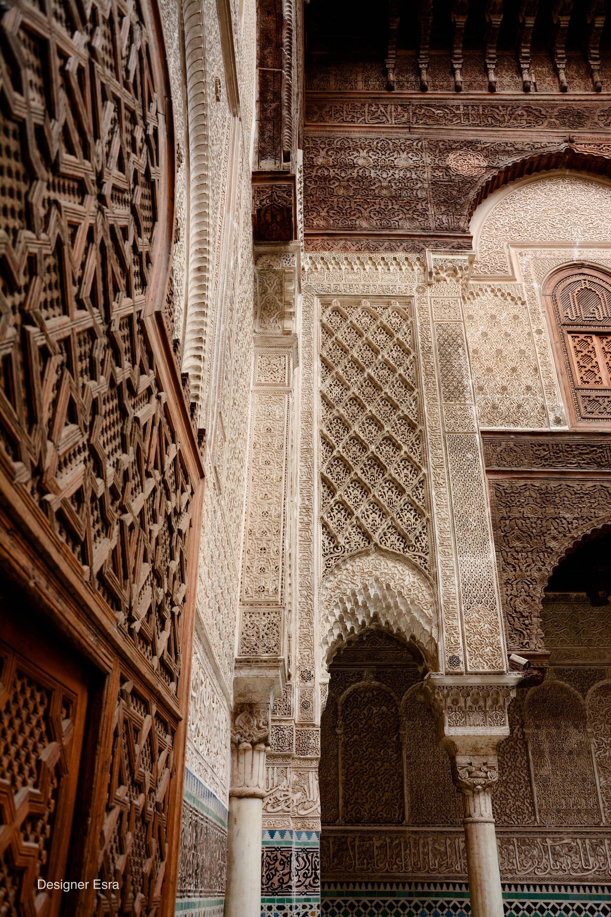 https://mdw-travel-data-us-east-1.s3.amazonaws.com/img/country/Morocco/Al-Attarine-Madrasa/img_01.jpg