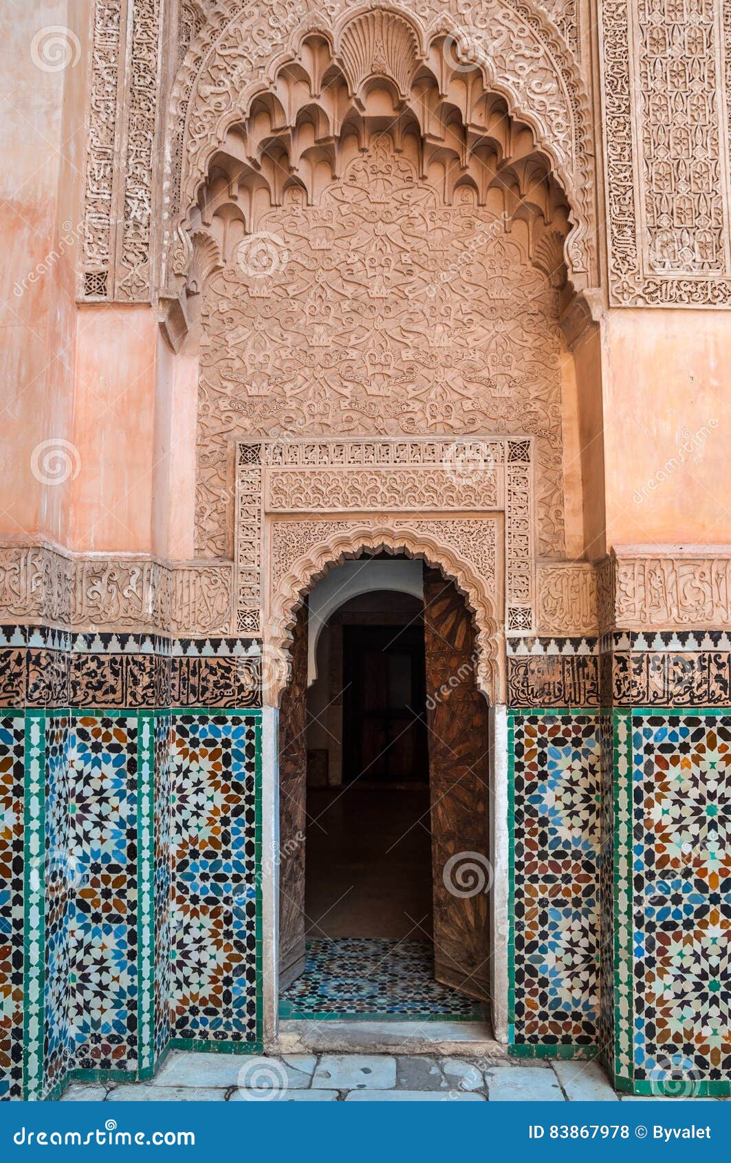 https://mdw-travel-data-us-east-1.s3.amazonaws.com/img/country/Morocco/Ali-Ben-Youssef-Medersa/img_01.jpg