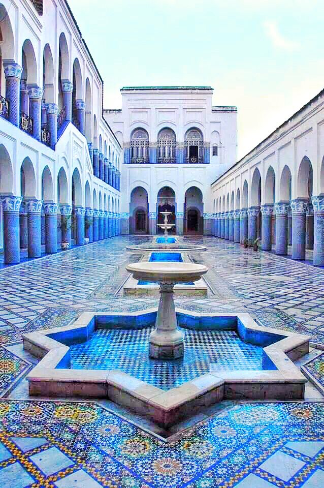 https://mdw-travel-data-us-east-1.s3.amazonaws.com/img/country/Morocco/Andalusian-Mosque/img_02.jpg