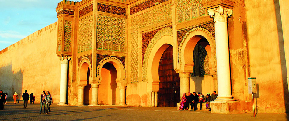 https://mdw-travel-data-us-east-1.s3.amazonaws.com/img/country/Morocco/Bab-el-Qebibat/img_02.jpg
