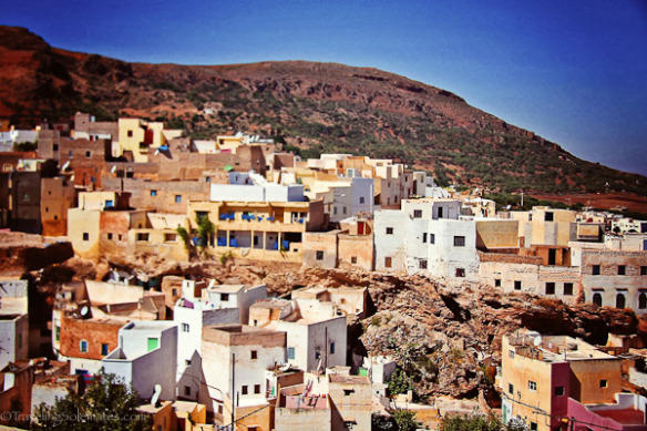https://mdw-travel-data-us-east-1.s3.amazonaws.com/img/country/Morocco/Bhalil/img_03.jpg