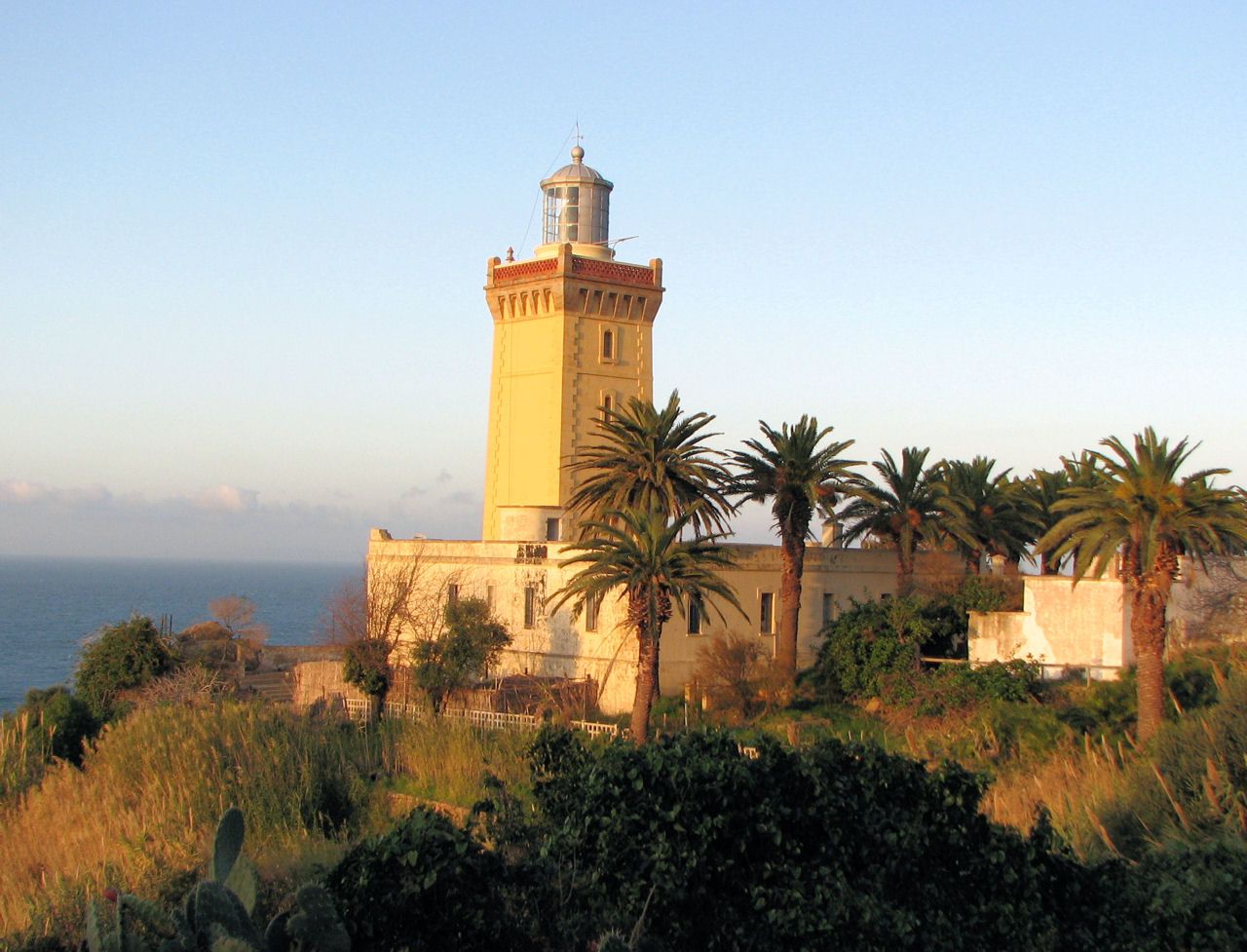 https://mdw-travel-data-us-east-1.s3.amazonaws.com/img/country/Morocco/Cap-Spartel/img_01.jpg