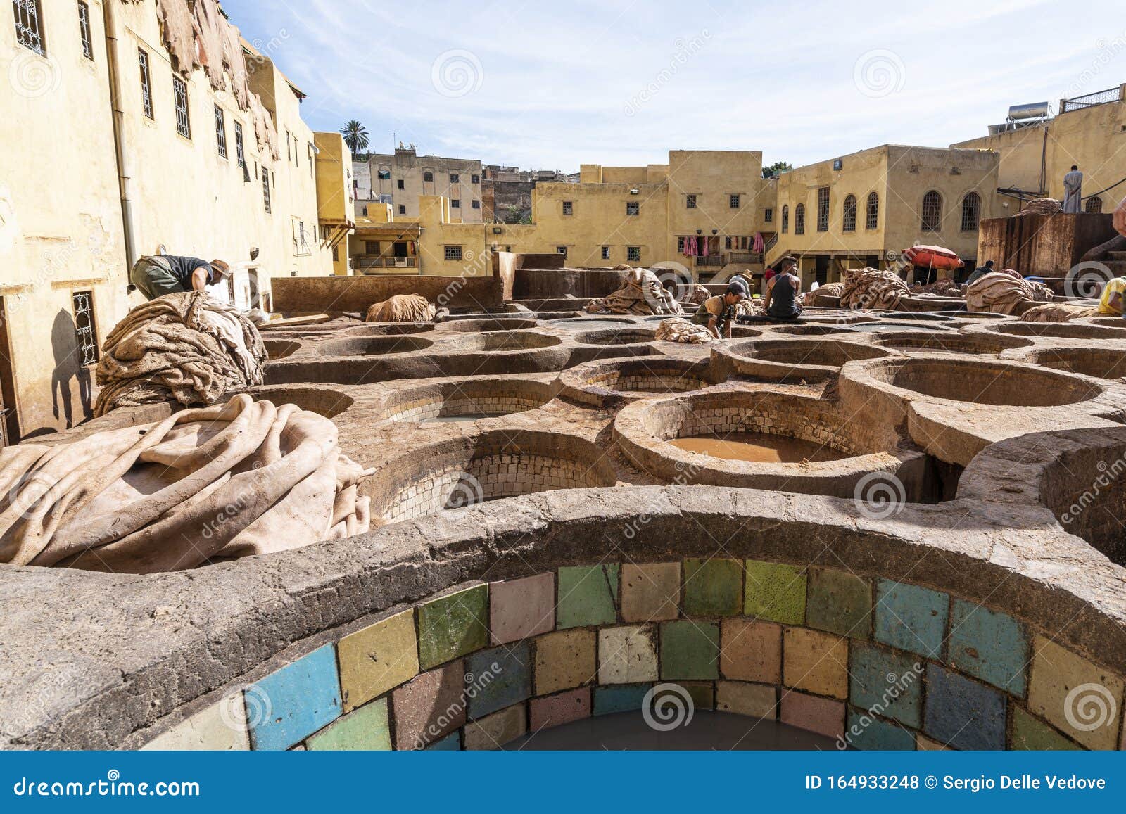 https://mdw-travel-data-us-east-1.s3.amazonaws.com/img/country/Morocco/Chouara-Tannery/img_03.jpg