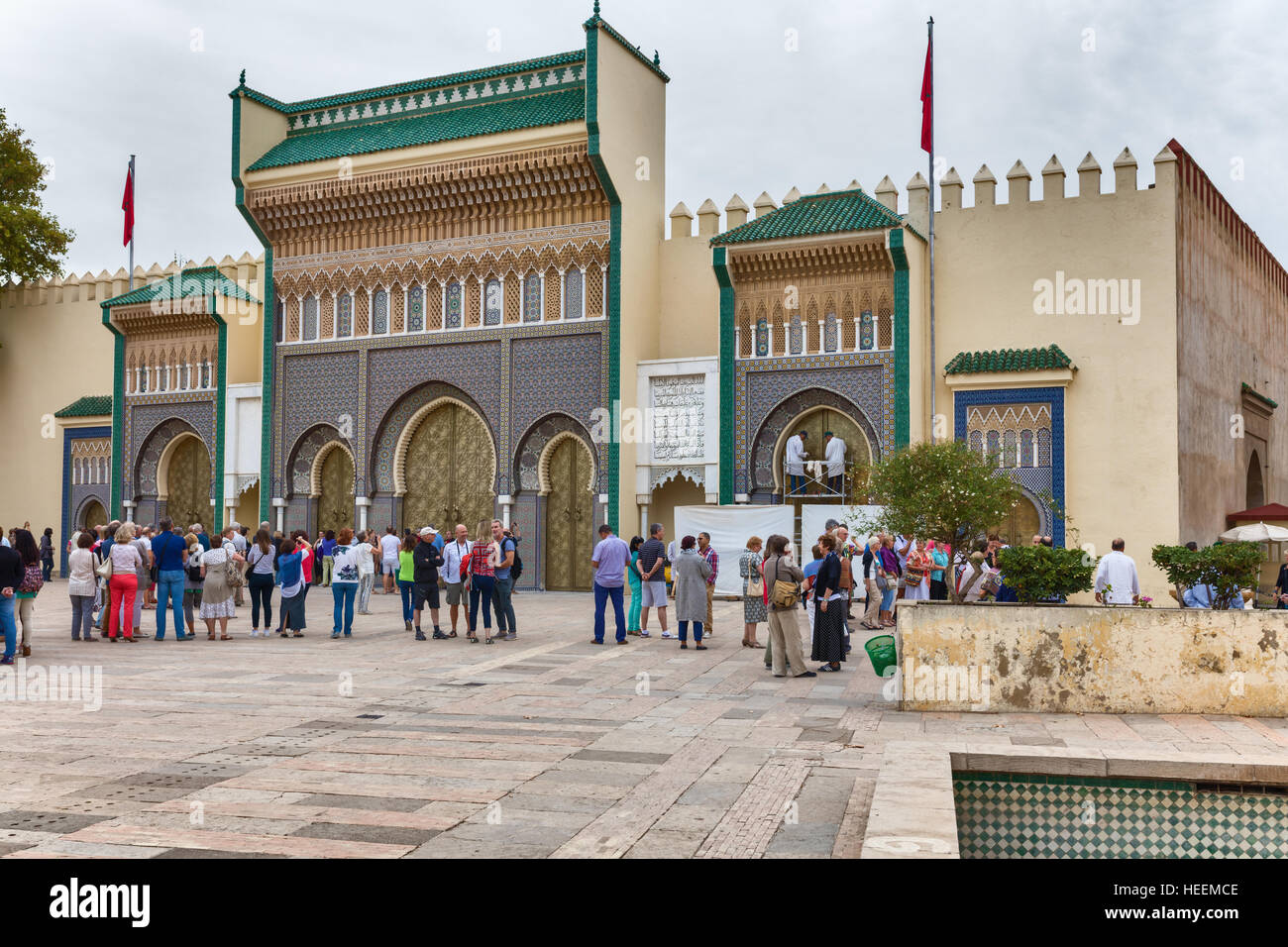 https://mdw-travel-data-us-east-1.s3.amazonaws.com/img/country/Morocco/Dar-El-Makhzen-Royal-Palace/img_03.jpg